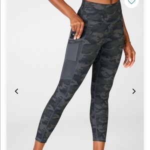 NWT Fabletics Leggings